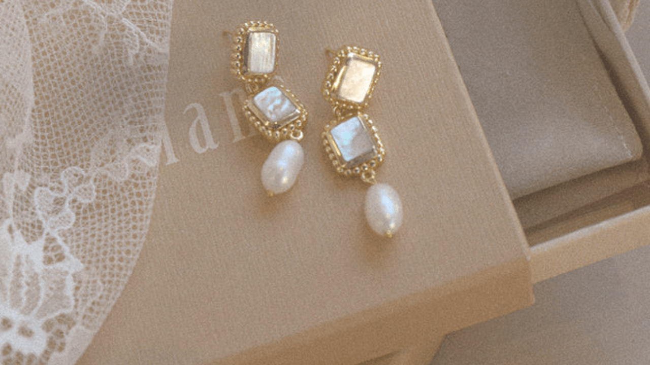 GIFTS FOR HER - Gaudion Furniture