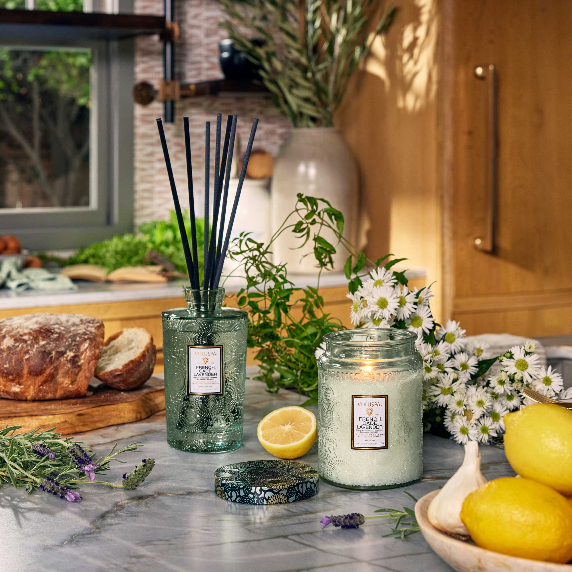 VOLUSPA French Cade & Lavender 100 hr Candle