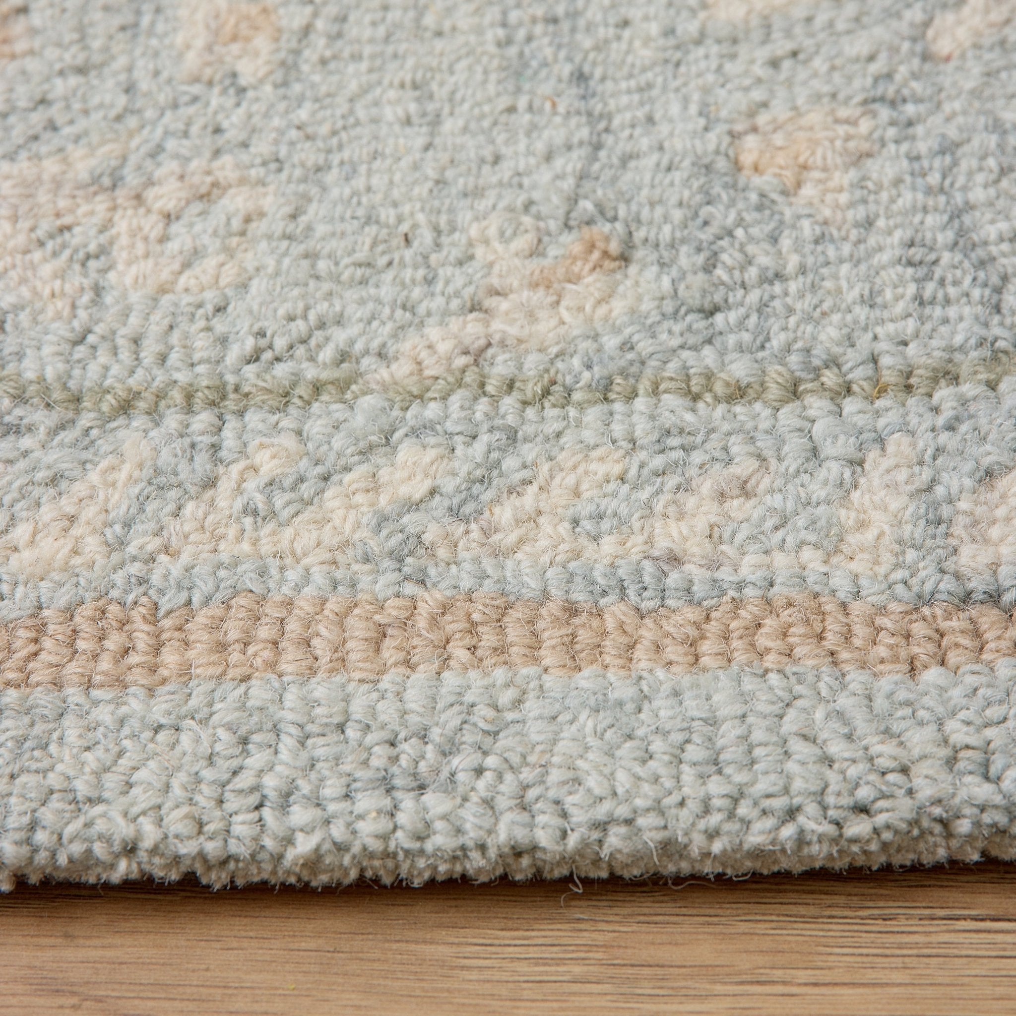 Avignon Rug 2.4 x 3 metres 100% Wool - Gaudion Furniture
