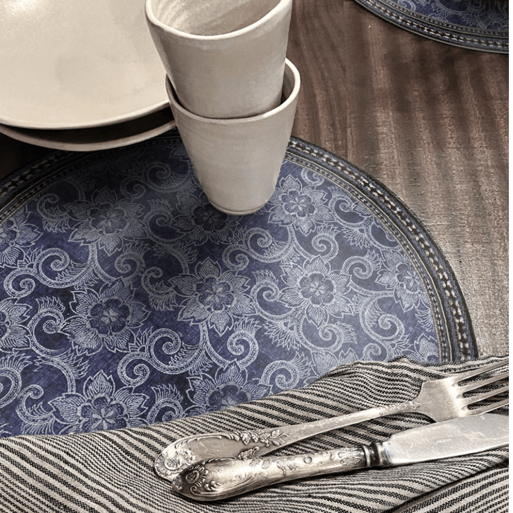 BEIJA FLOR PLACEMAT Placemat Round Royal Indigo Flower