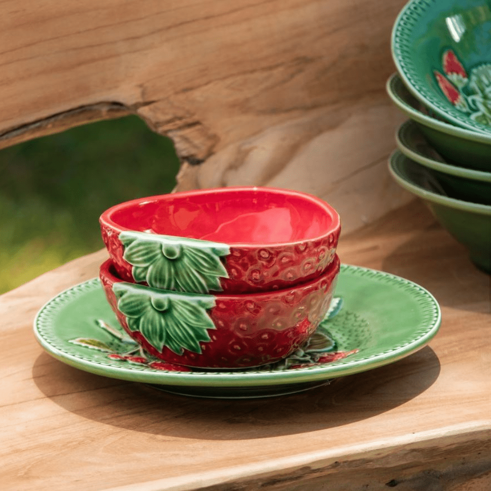 Bordallo Pinheiro Bowl Bordallo Pinheiro Strawberry Split Bowl