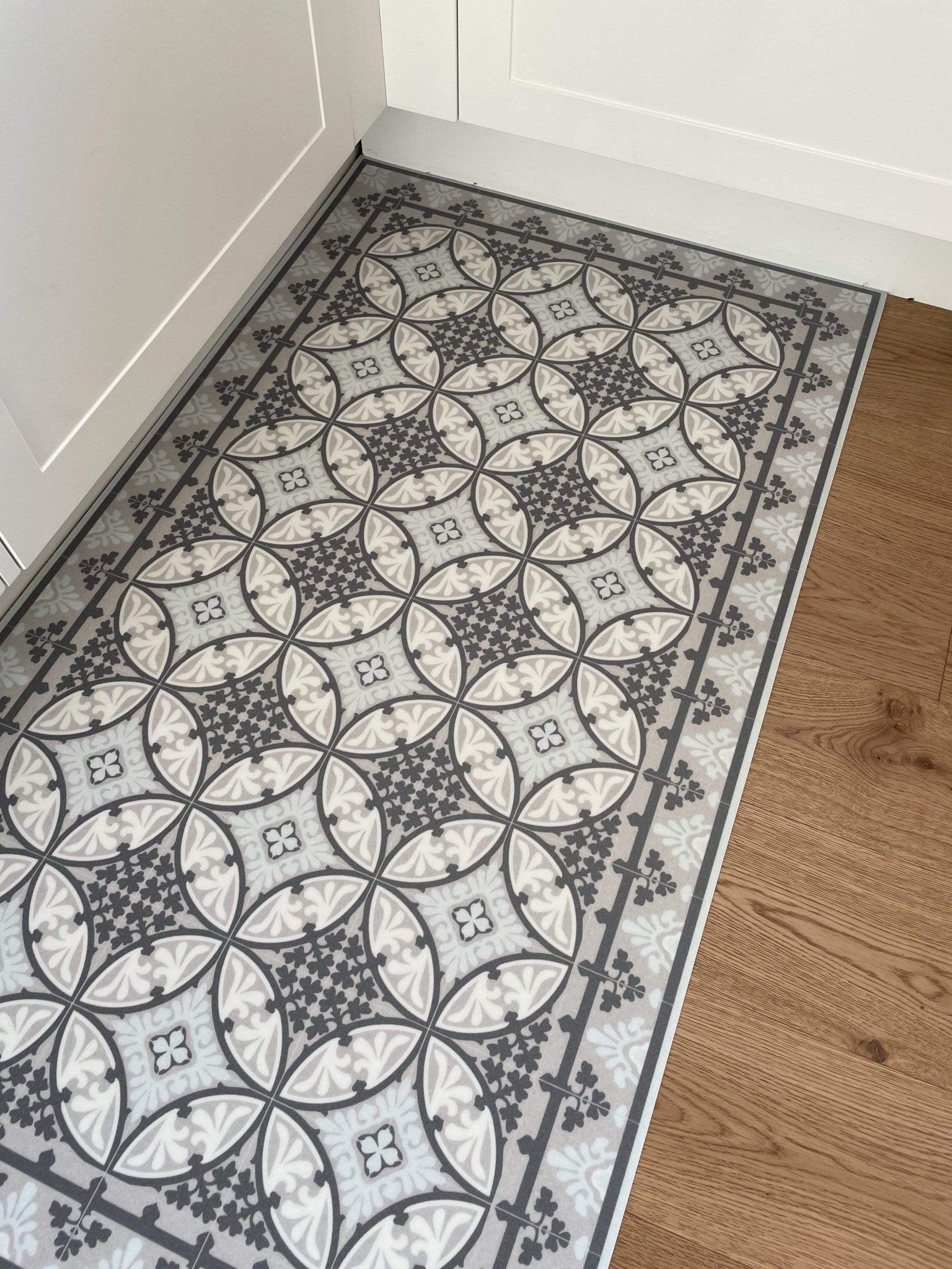 Beija Flor Barcelona Blue Floor Mat - Gaudion Furniture