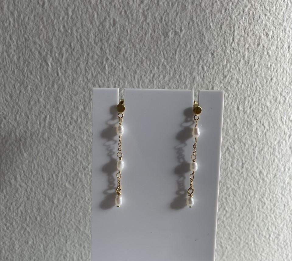Gaudion Furniture Jewellery Earrings Pearl Chain