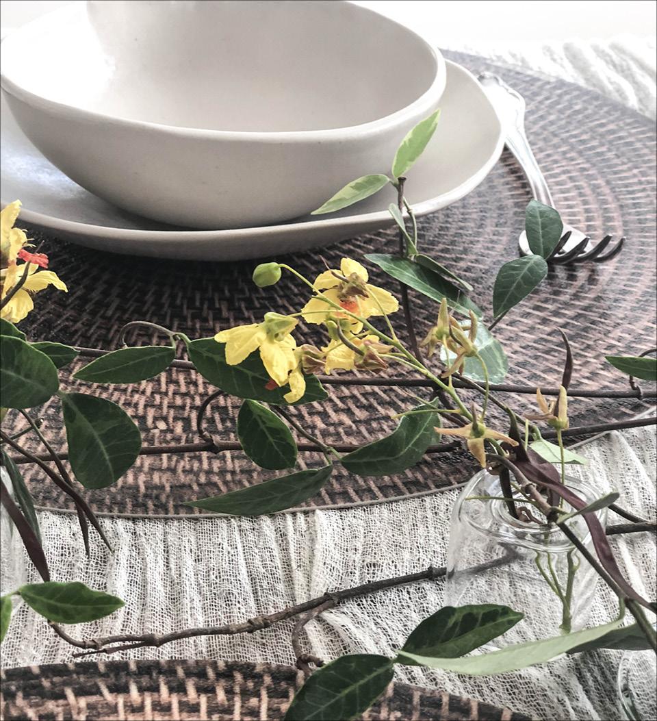 Placemat Round Spiral Reed - Gaudion Furniture