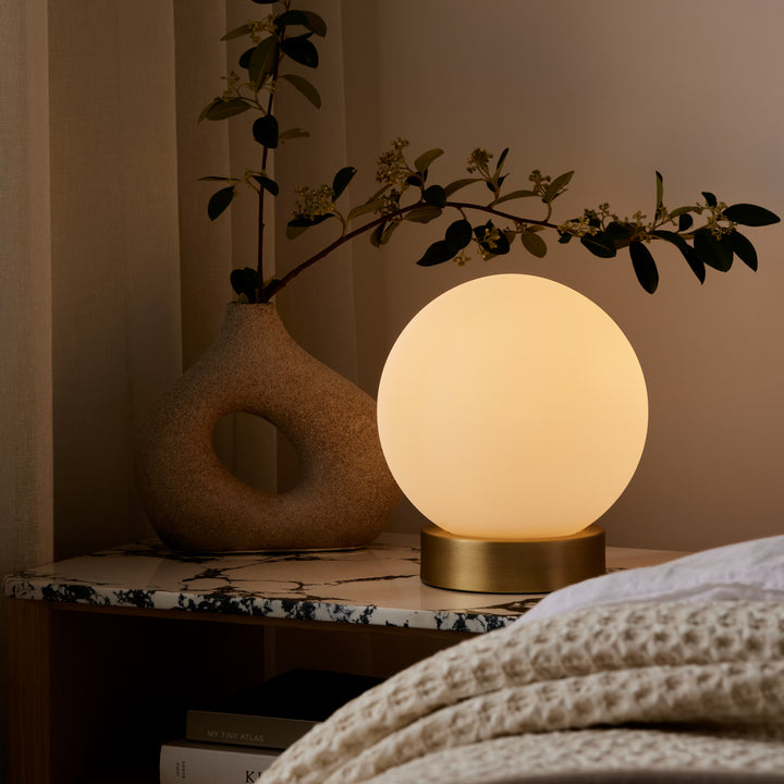 Frosted glass spherical lamp, oscar. Gaudion Furniture