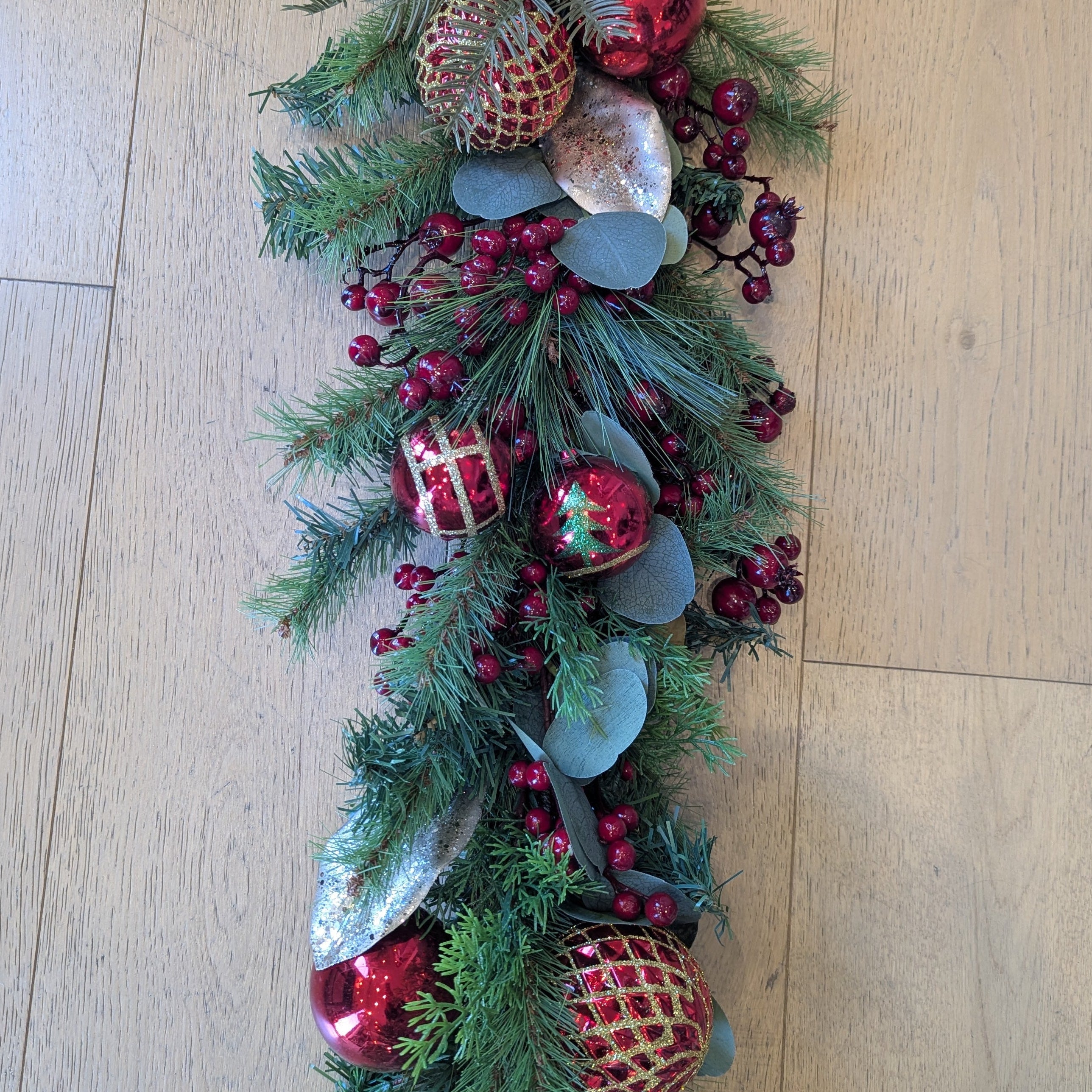 Garland Bauble & Berry 149cm Red