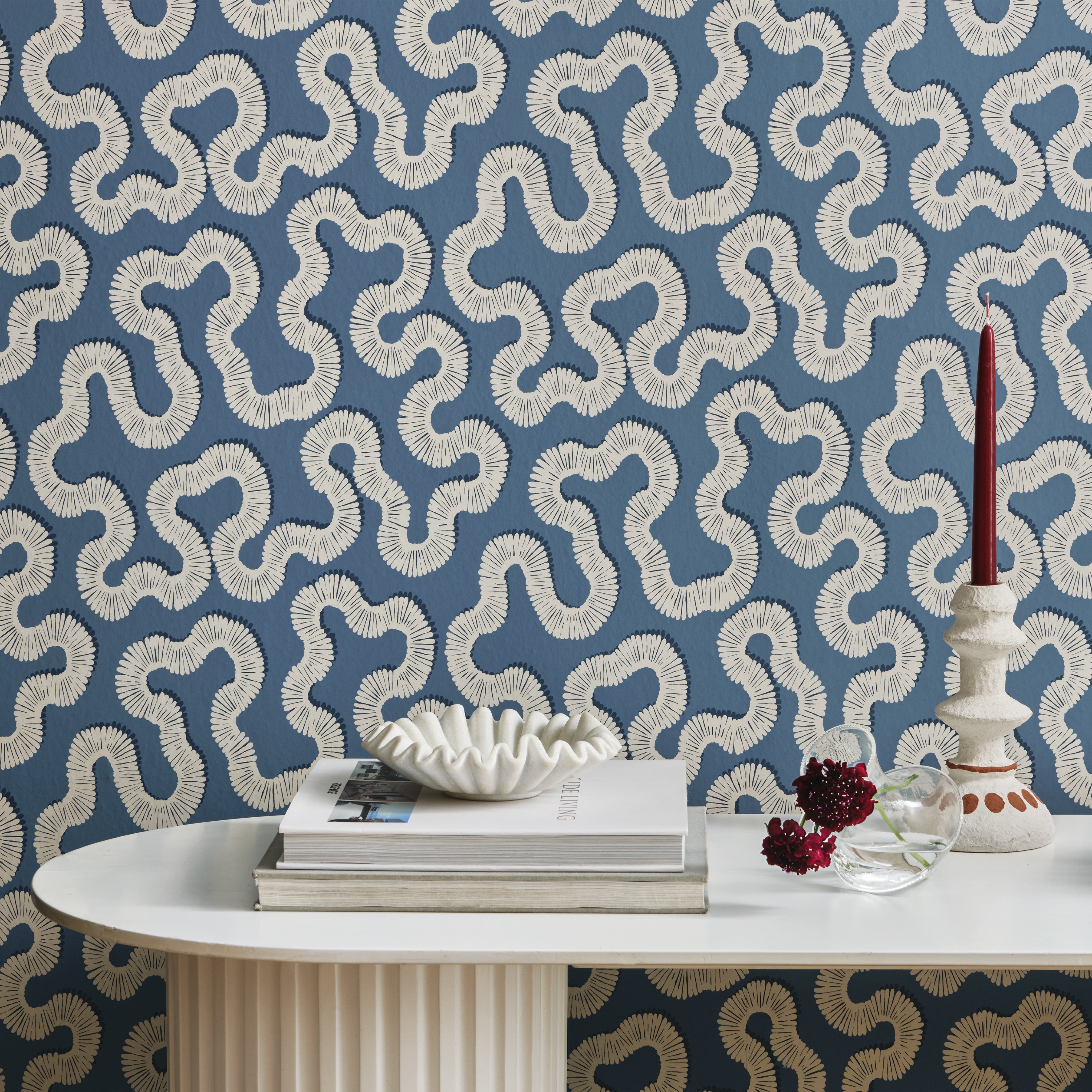 Patterned wavy wallpaper kezia romo gaudion furniture