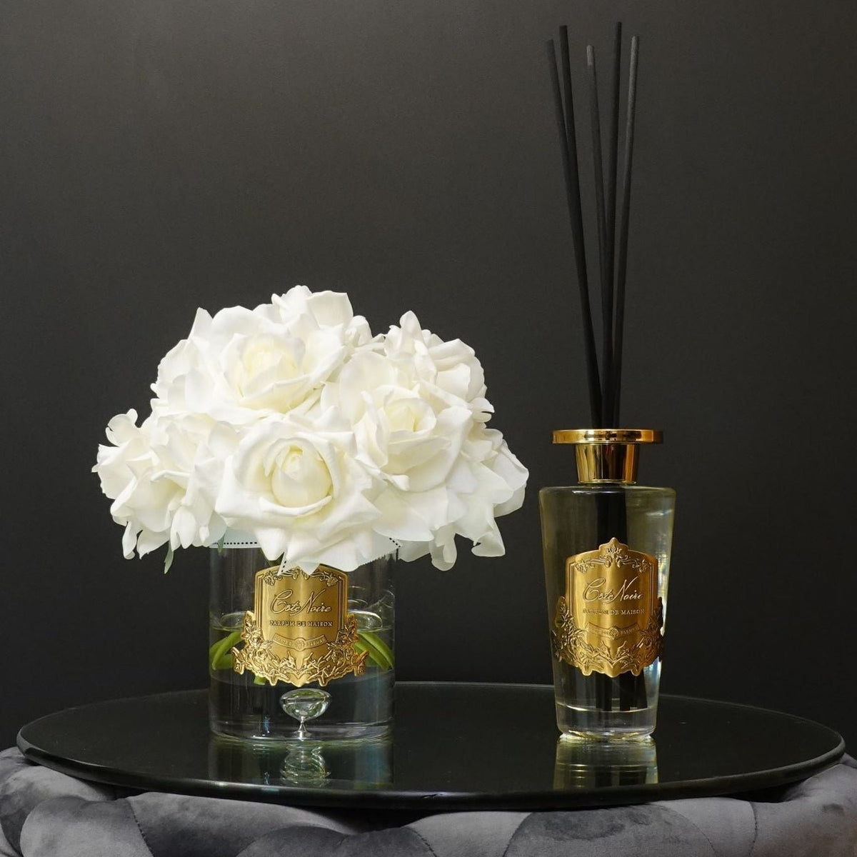 Côte Noire 12 White Rose Luxury Grand Bouquet – Perfumed Roses - Gaudion Furniture