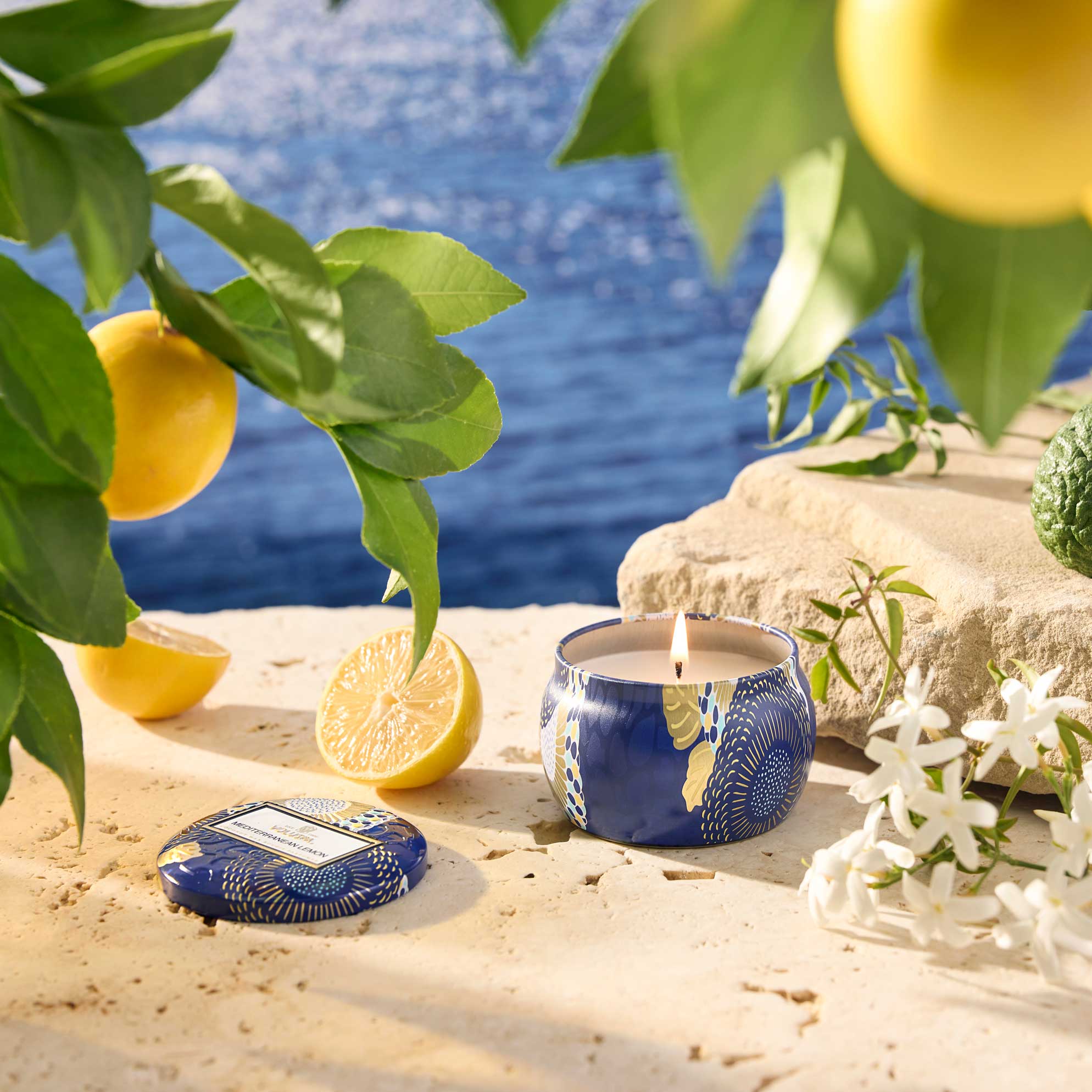 VOLUSPA Mediterranean Lemon Mini Tin Candle