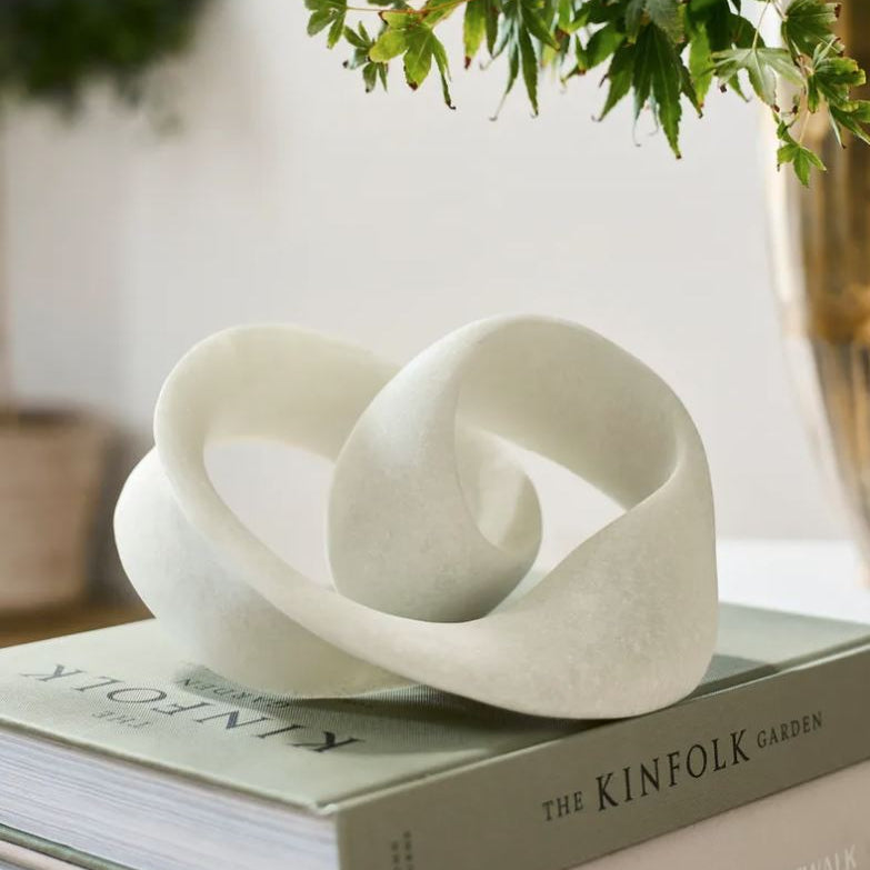 Ribbon sculpture gaudion furniture