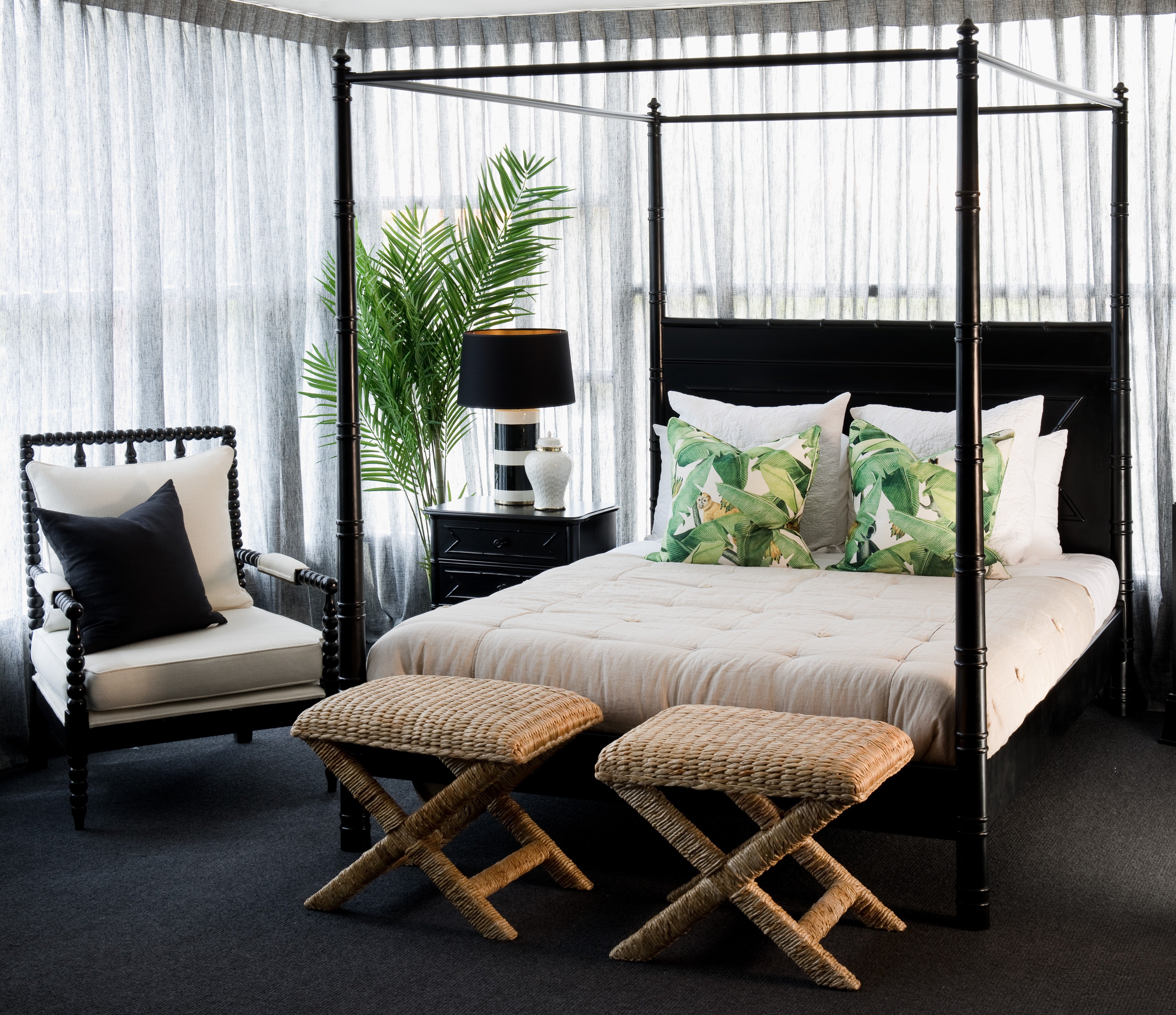 Xavier Furniture BED Cayman 4 Poster Bed Black Stain