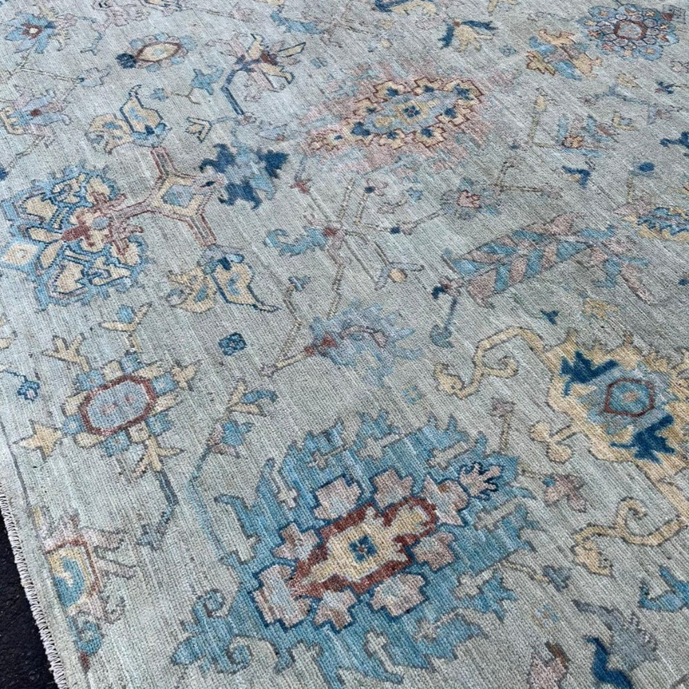  Heriz Rug 