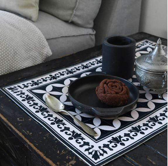 Placemat Sofi Black & White - Gaudion Furniture